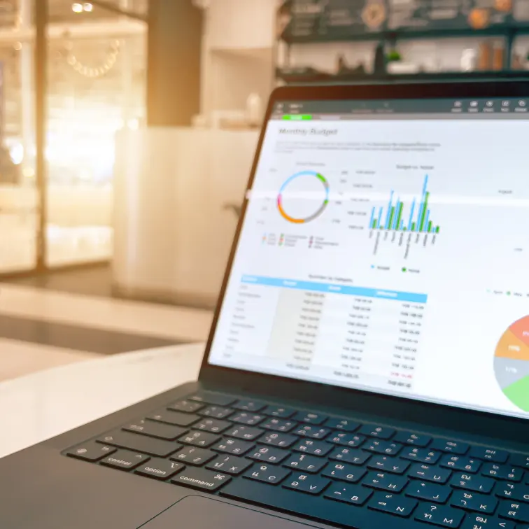 EasyData data-analyse dashboard met verschillende analysetechnieken en visualisaties